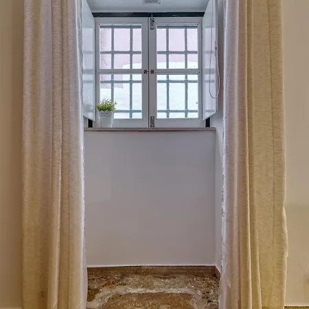 Porta Da Muralha De 1375 アパート リスボン