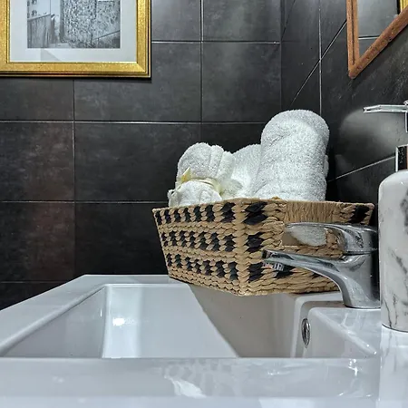 アパート Porta Da Muralha De 1375 *