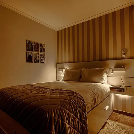 Porta Da Muralha De 1375 Lägenhet *