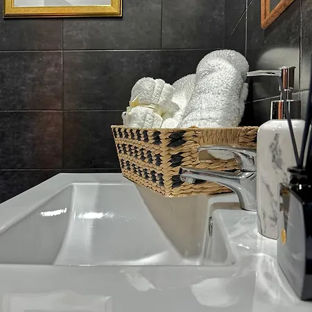 Porta Da Muralha De 1375 Lägenhet *