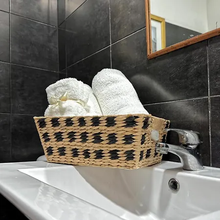 Porta Da Muralha De 1375 Apartamento Lisboa